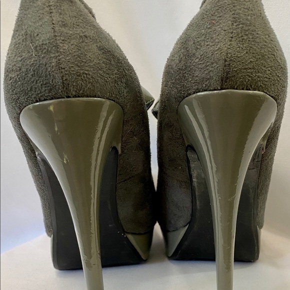 Delicious Gray Suede Platform Stiletto Heels 9 - Picture 8 of 16